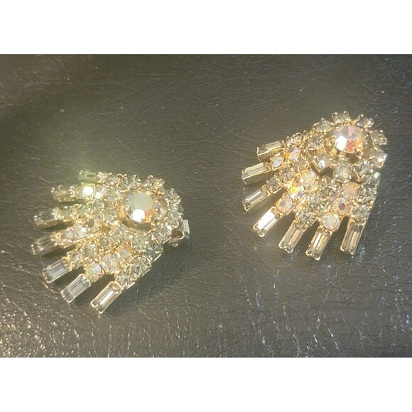 Resplendent AB Rhinestone Crystal Baguette Clip Earrings Hobe Gold Plt MCM VTG - Picture 1 of 14